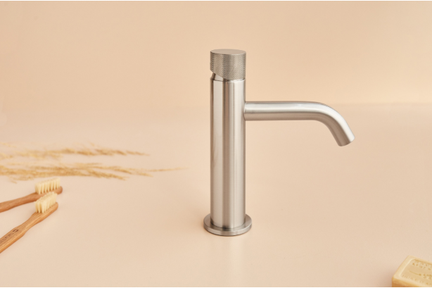 Chrome LOOP K single-lever tap by Sanycces side view
