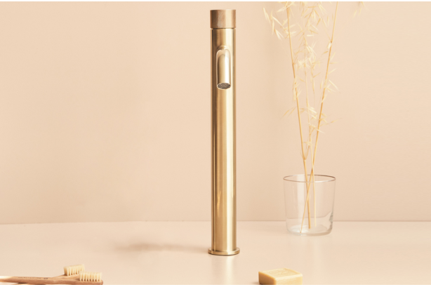 Brushed Gold LOOP K tall single-lever tap by Sanycces front view